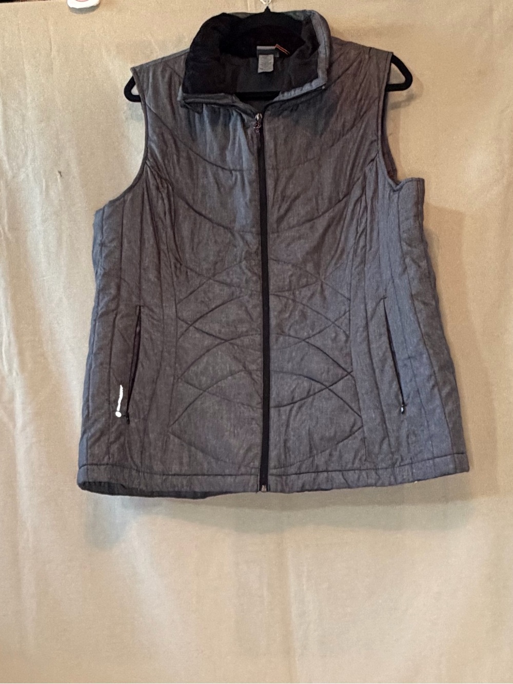 Champion Quilted Gray Sleeveless Zip Vest